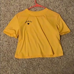 T shirt yellow crop top